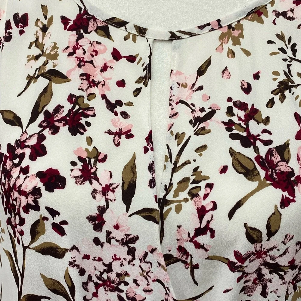 White House Black Market Floral Blouse - Picture 2 of 6